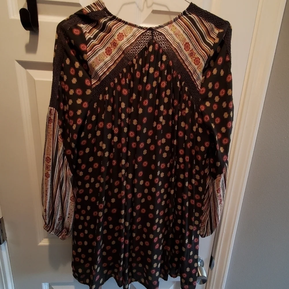 Free people rain or shine tunic dress. Printed dress black.  Boho sz small